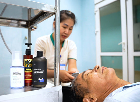 DERMABERA, MEN'S ABERA VÀ LUMIABERA ĐỒNG HÀNH CÙNG BỆNH NHÂN CÓ HOÀN CẢNH KHÓ KHĂN TẠI BỆNH VIỆN TRUNG ƯƠNG HUẾ
